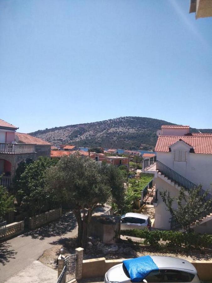 Apartments Vala Vinisce Bagian luar foto